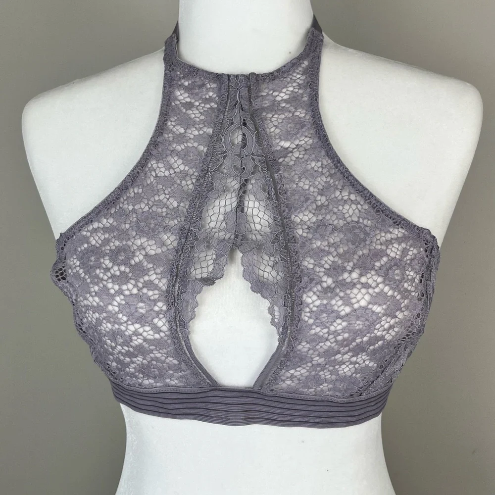 Victoria’s Secret Very Sexy Lace Halter Bralette - Picture 2 of 9